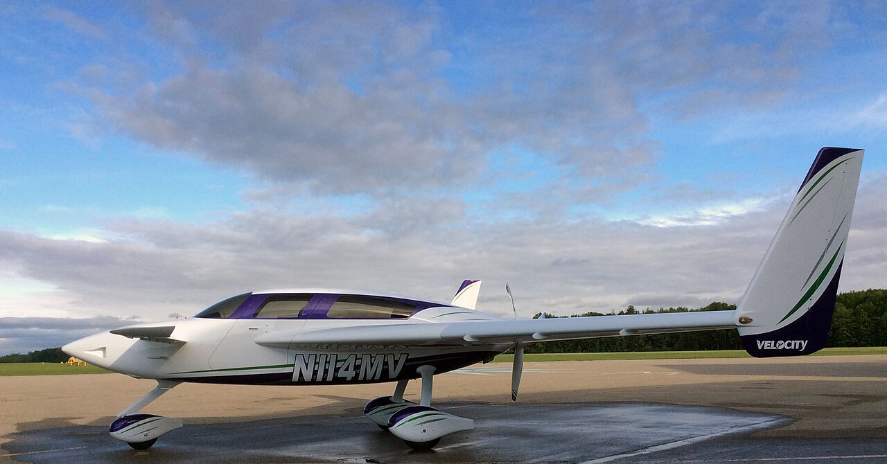 Velocity XL aircraft photograph