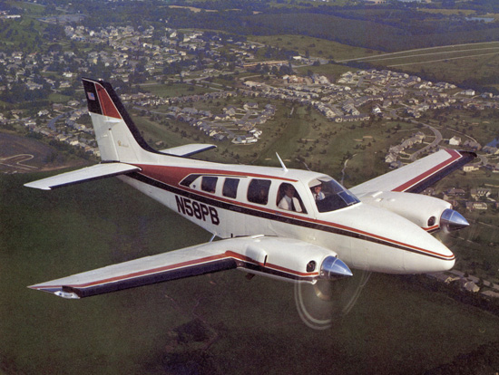 Beechcraft Baron 58 aircraft photograph