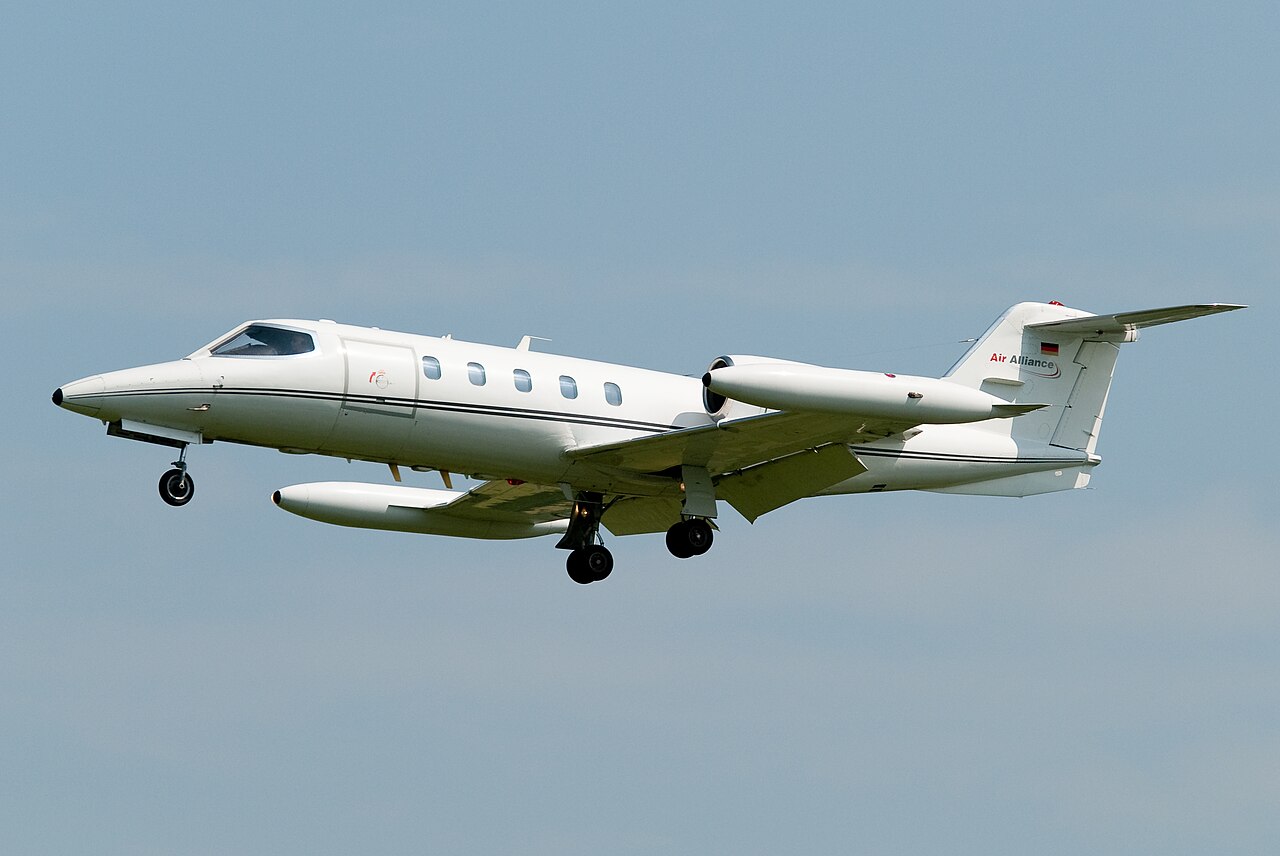 Learjet 35 aircraft photograph