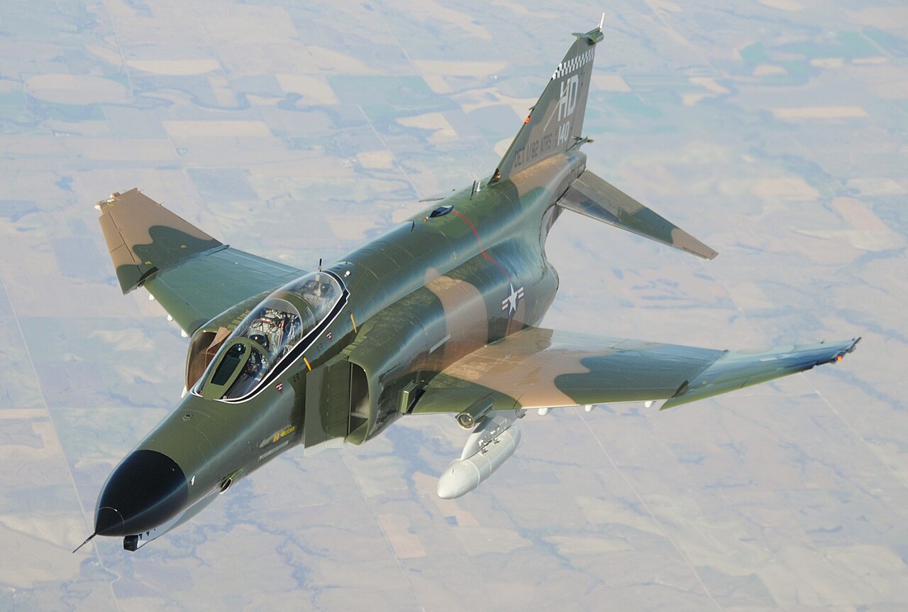 McDonnell Douglas F-4 Phantom II aircraft photograph