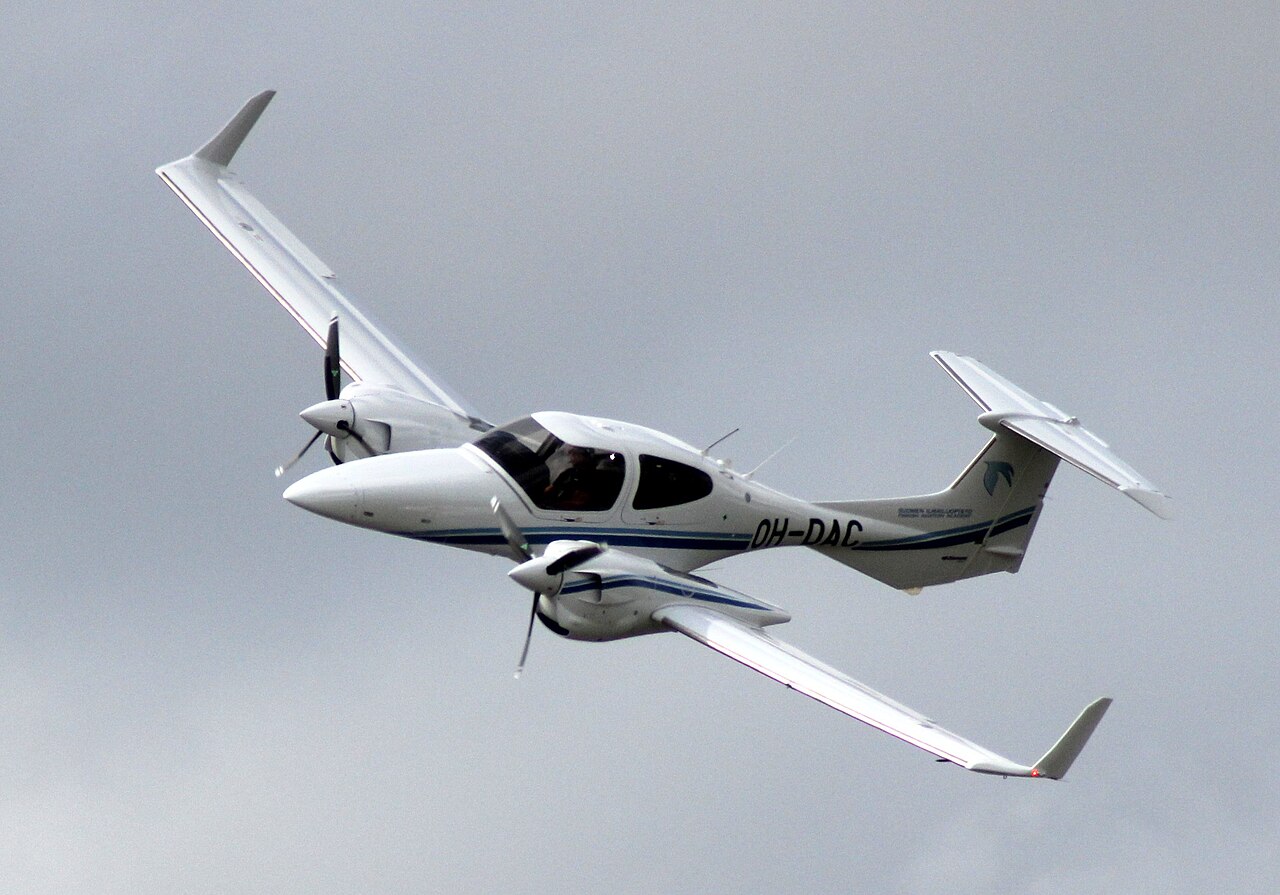 DA42-TDI aircraft photograph