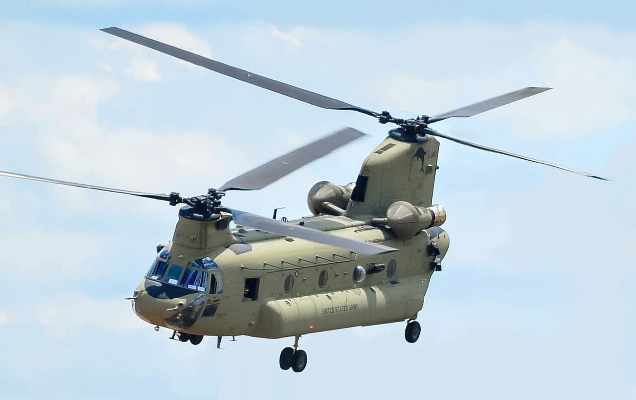 Boeing CH-47 Chinook aircraft photograph