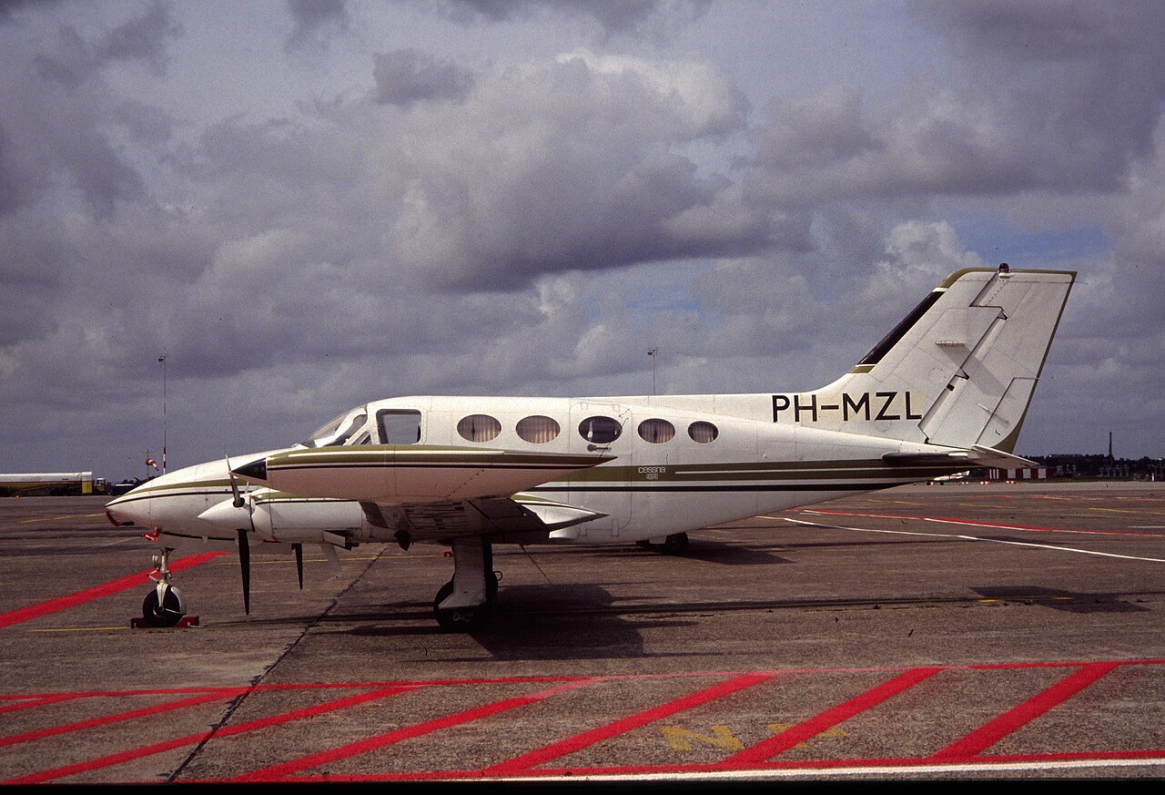 Cessna 414A aircraft photograph
