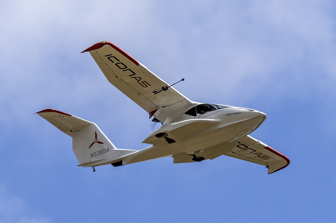 Icon A5 aircraft photograph