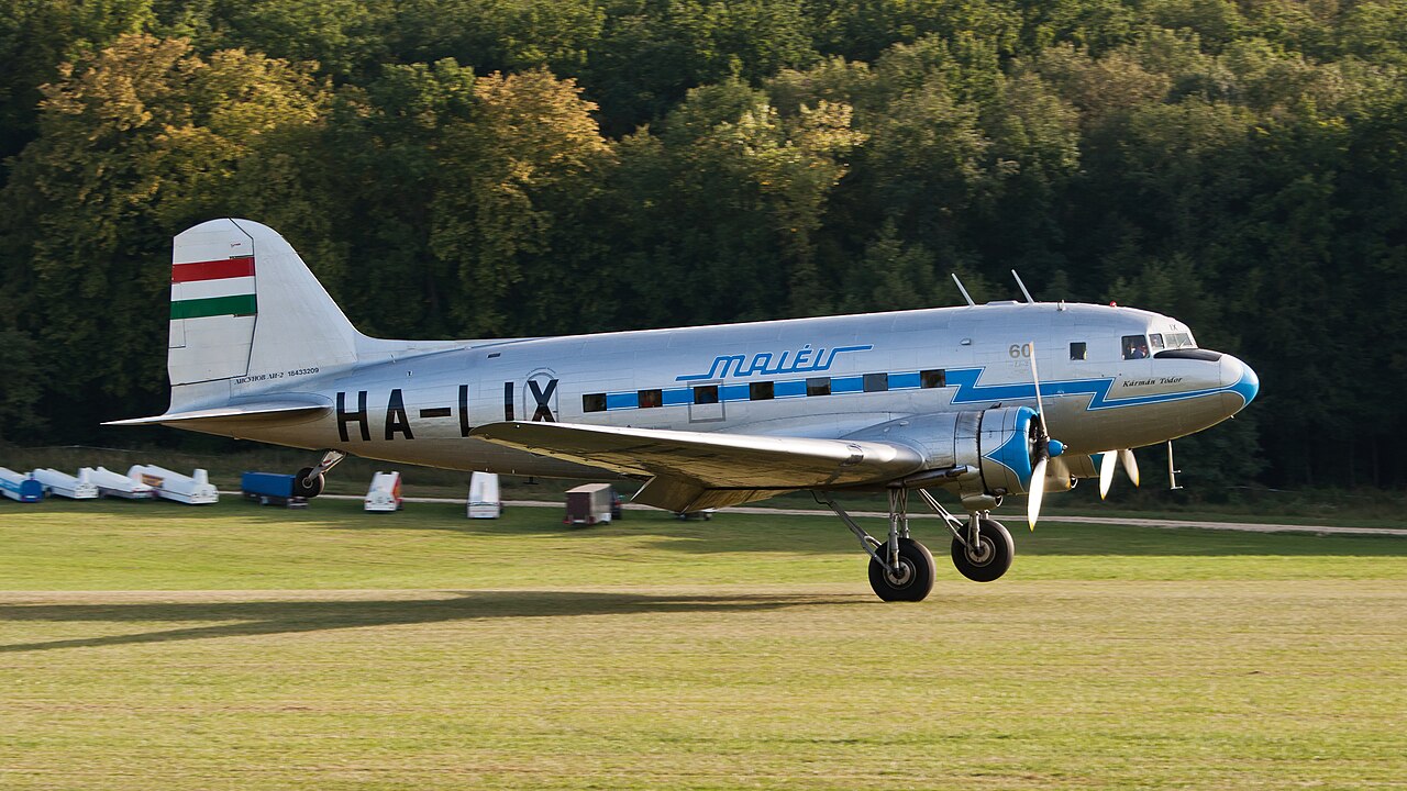 Lisunov Li-2  aircraft photograph
