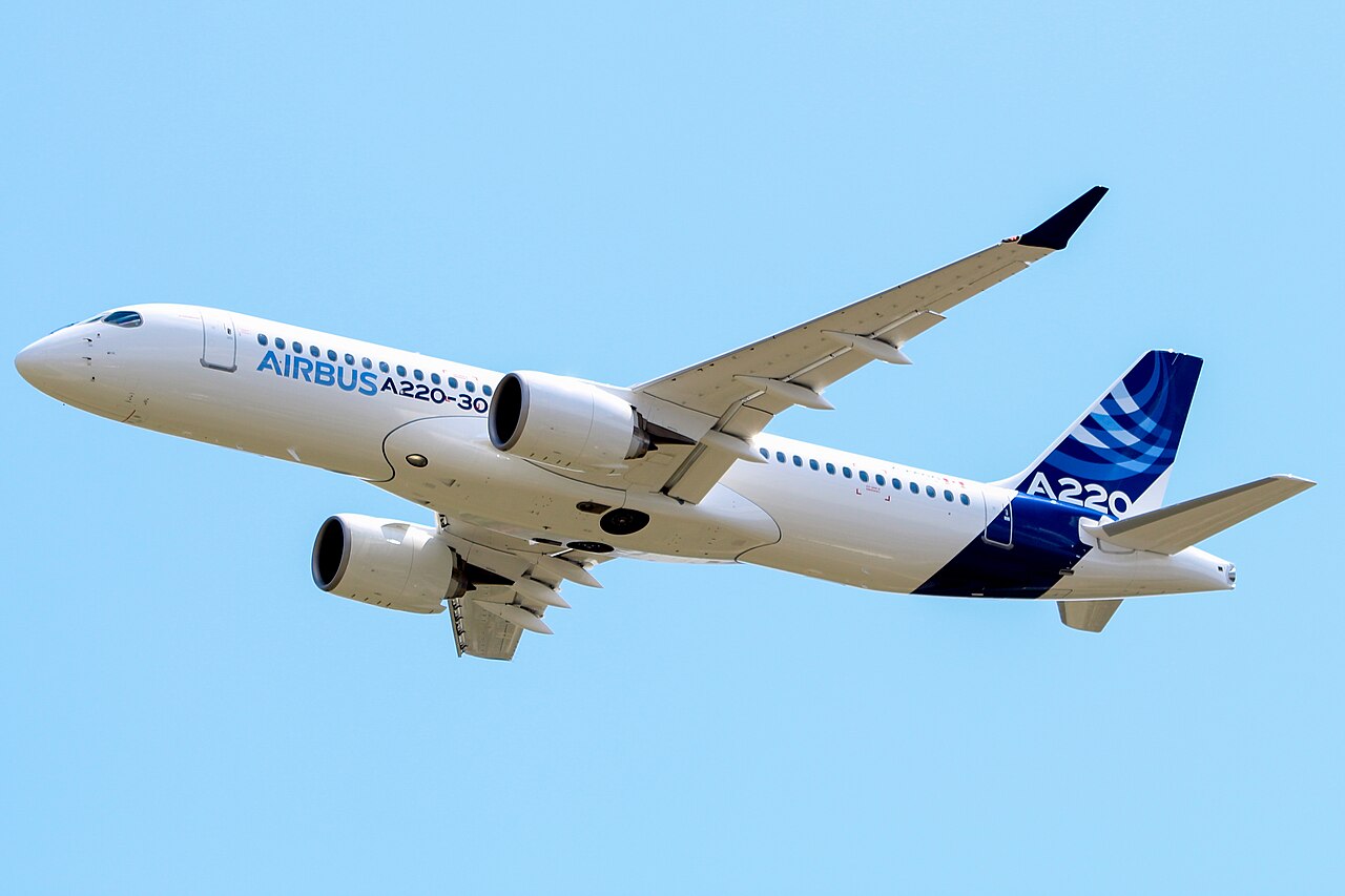 Airbus A220-300 aircraft photograph