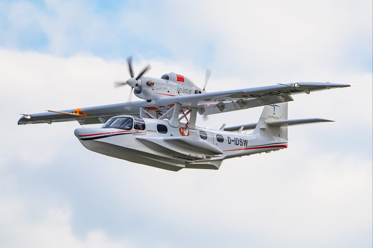 Dornier Seastar aircraft photograph
