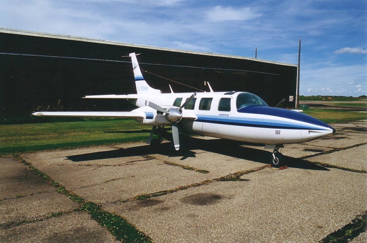 Piper Aerostar 600 aircraft photograph