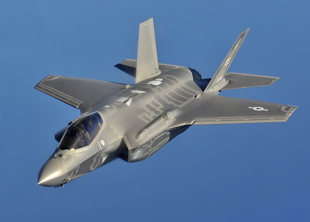 Lockheed Martin F-35 Lightning II aircraft photograph