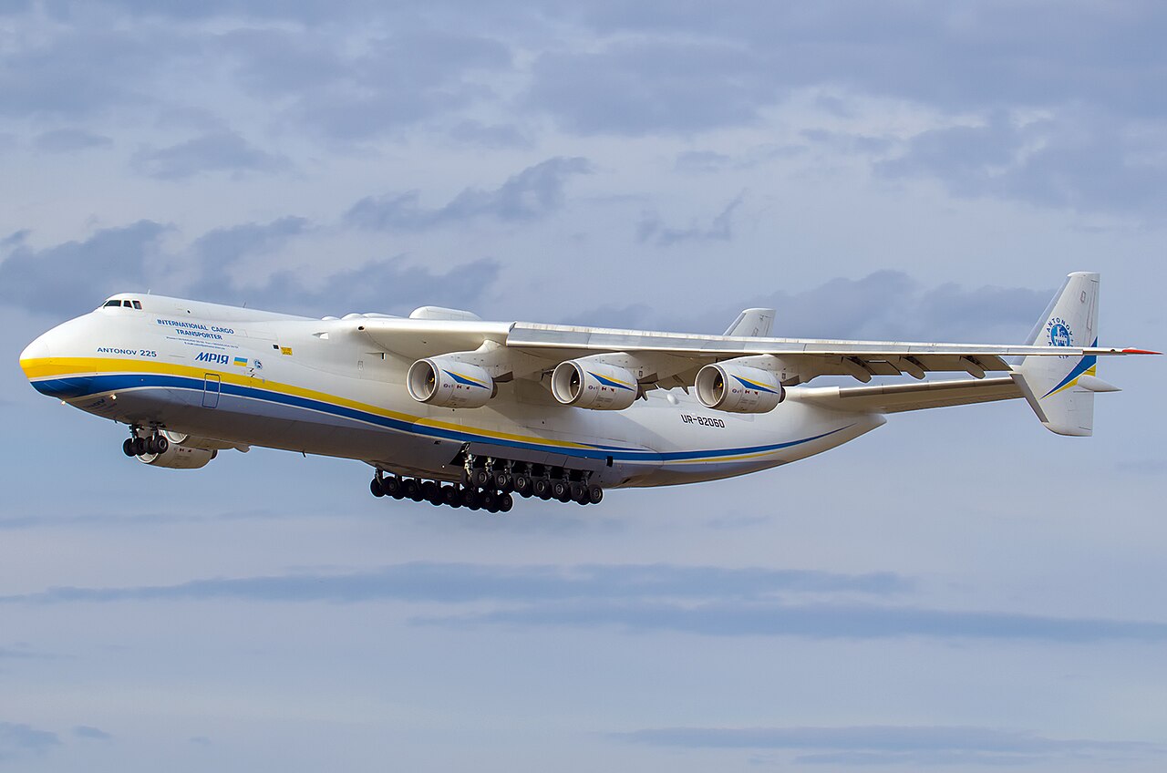 Antonov An-225 Mriya aircraft photograph