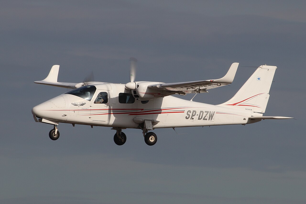 Tecnam P2006T aircraft photograph