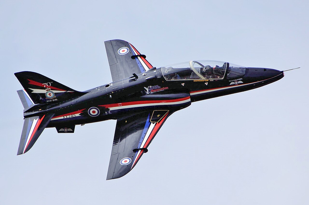 Hawk T1 aircraft photograph