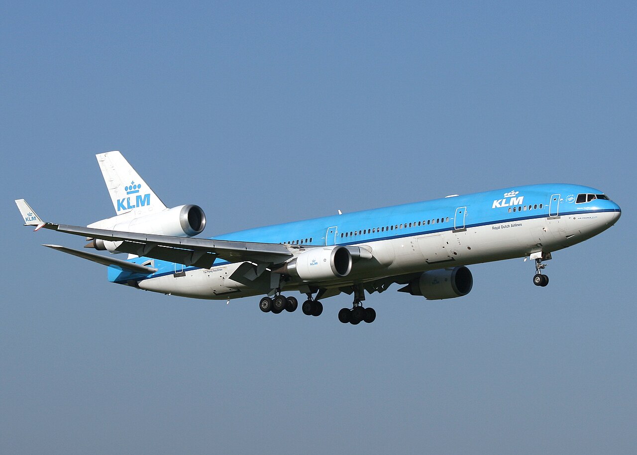 McDonnell Douglas MD-11 aircraft photograph