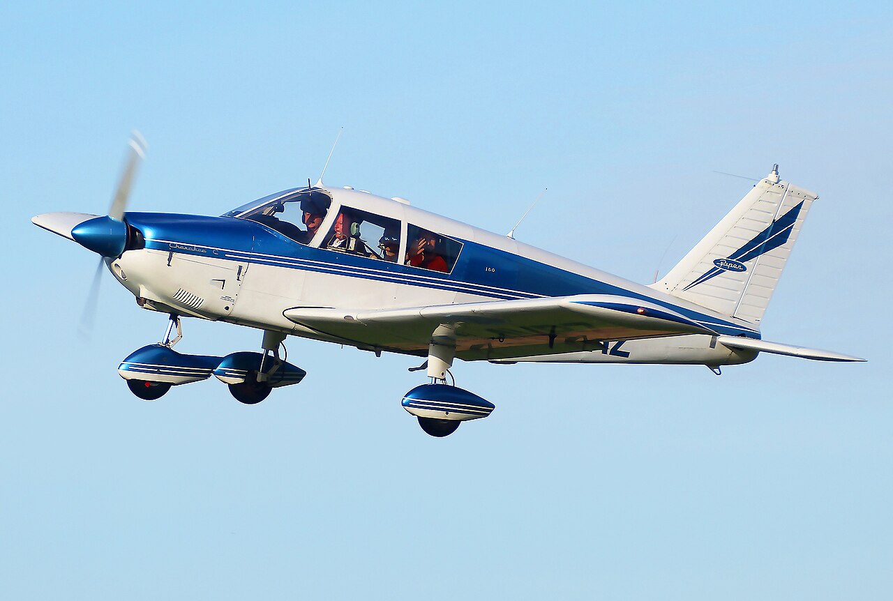 PA28 Warrior II aircraft photograph