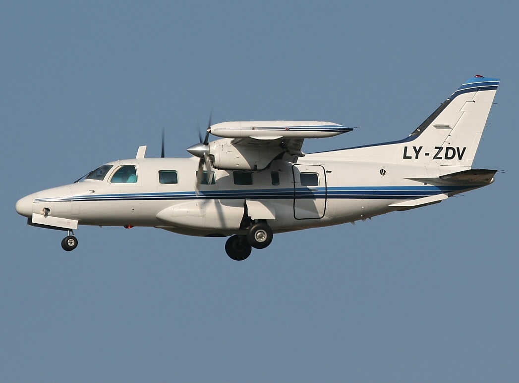 Mitsubishi MU-2 aircraft photograph