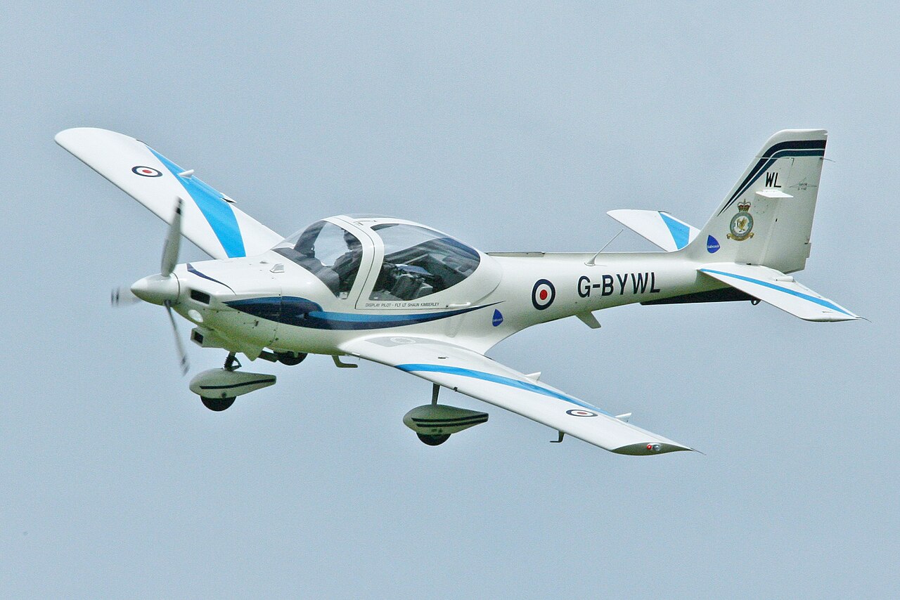 Grob G115 aircraft photograph