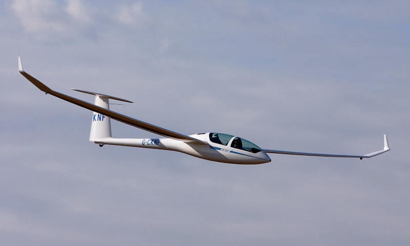 DG Flugzeugbau DG-1000 aircraft photograph