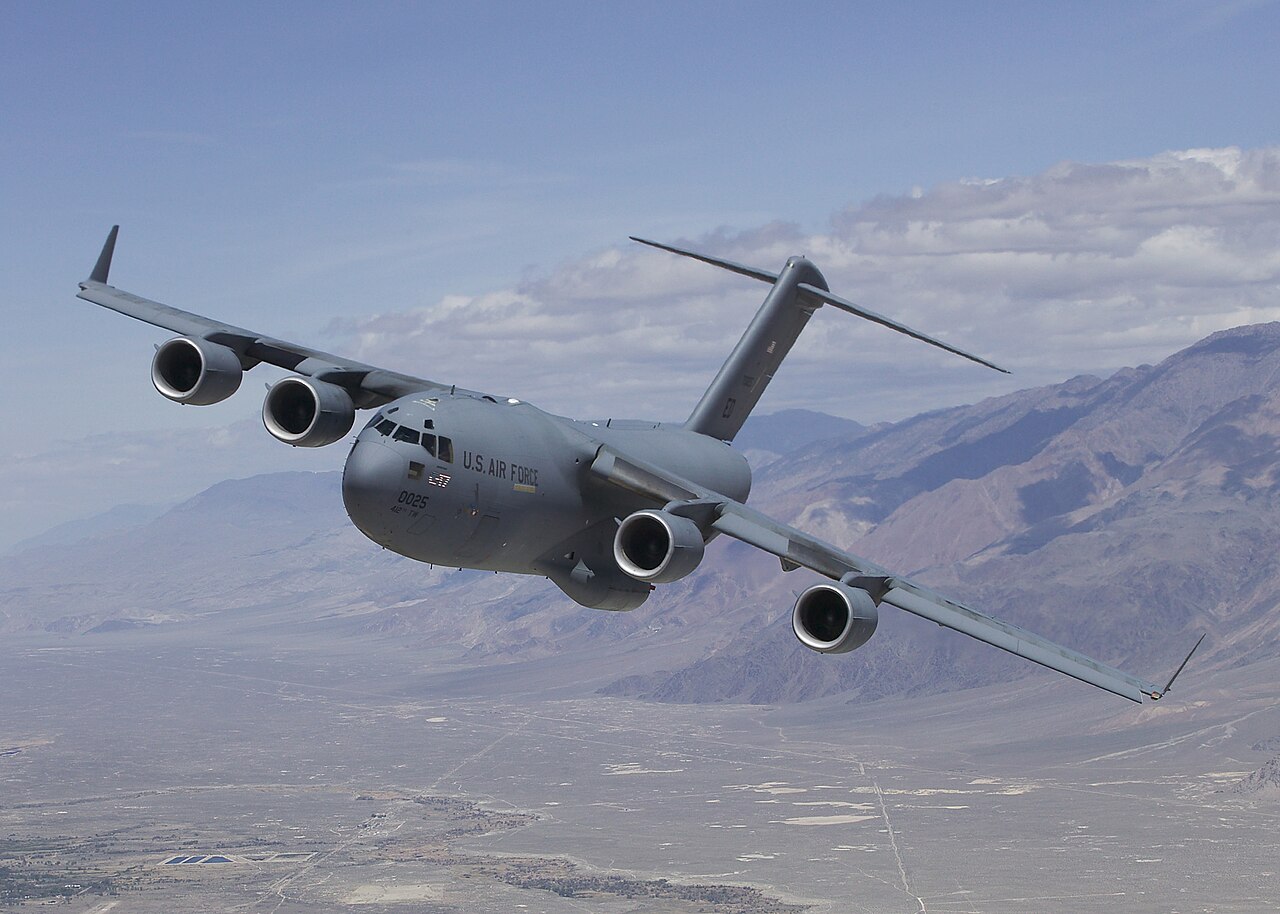 Boeing C-17 Globemaster aircraft photograph
