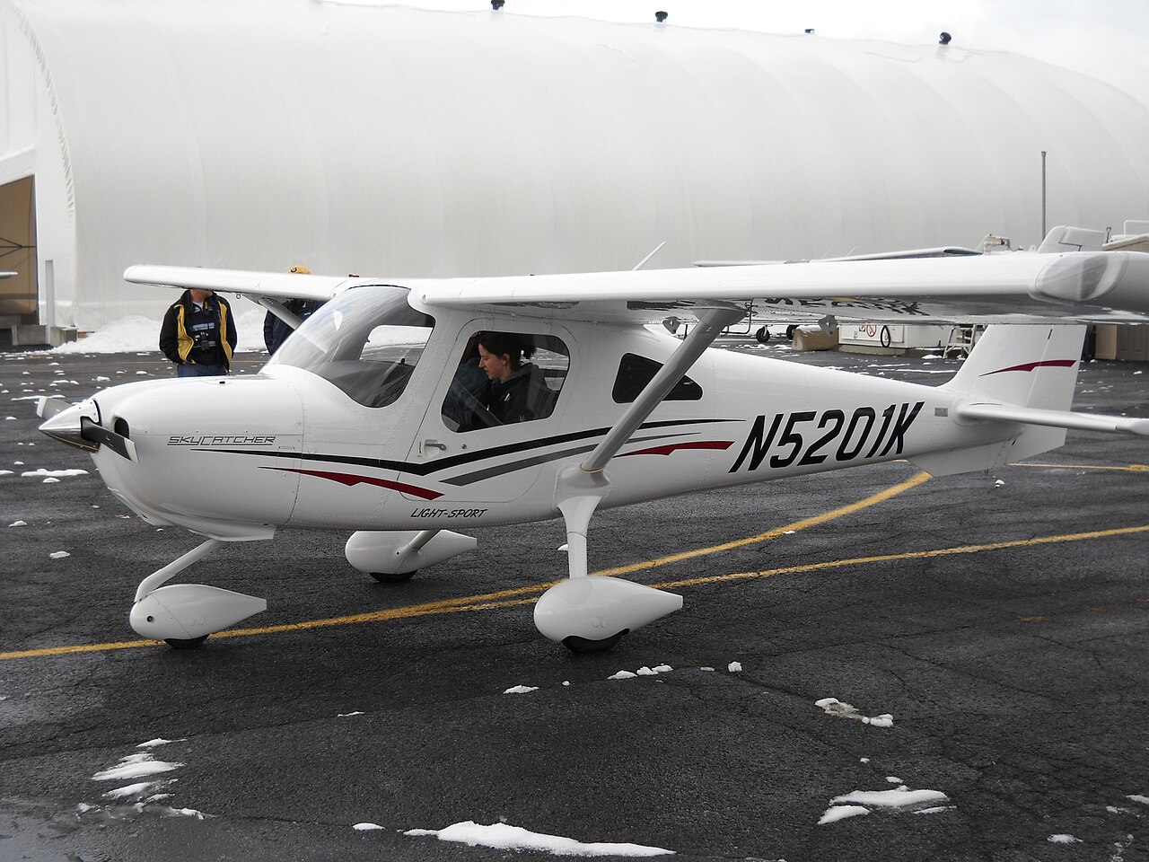 Cessna 162 Skycatcher aircraft photograph